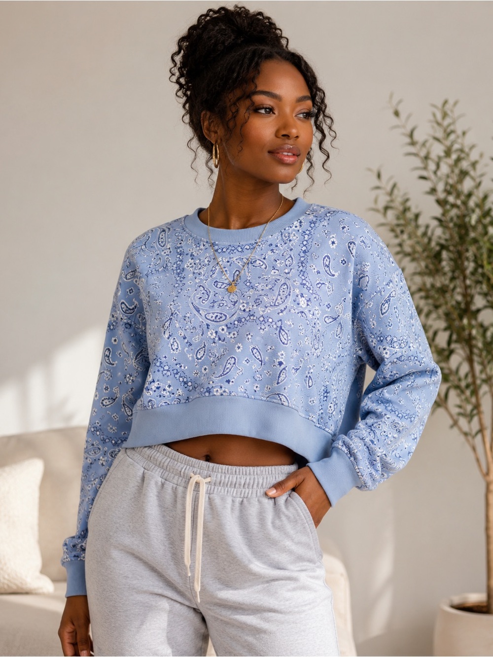 Aerie take it easy cropped sweatshirt. Baby blue paisley.